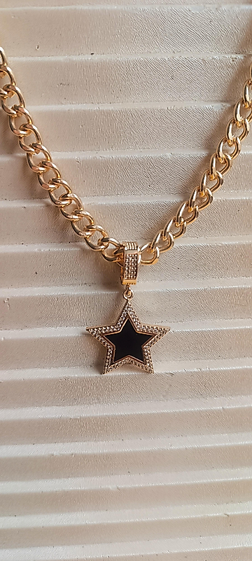 Yıldız Rozet Kolye