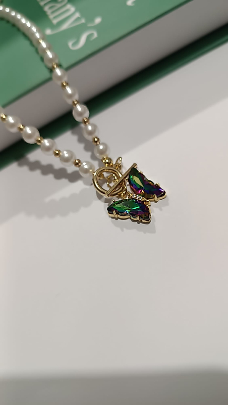 İncili Kelebek Kolye